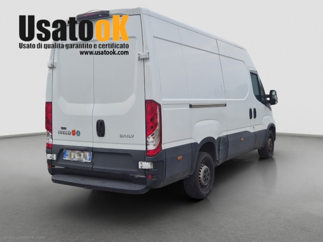 IVECO Daily Daily 35S14HV 2.3 HPT PM-TM Furg. IVECO DAILY PASSO MEDIO TETTO ALTO. 